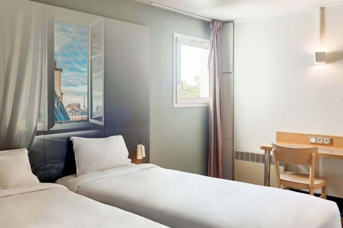 Sängtillbehör av högsta kvalitet, skrivbord och ljudisolering