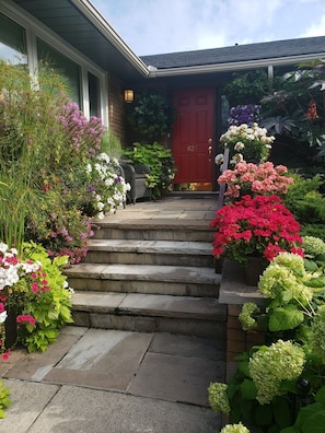 Front of property - 627 On King Bed and Breakfast (Niagara-on-the-Lake)