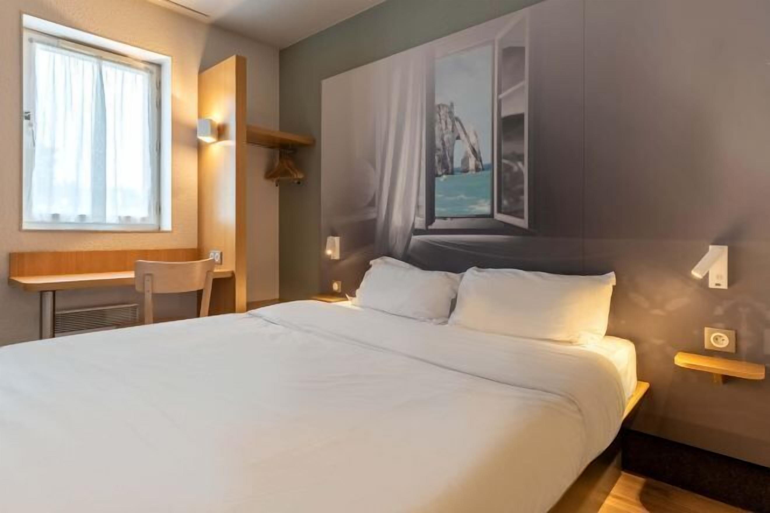 高級寢具、書桌、隔音、免費搖籃/嬰兒床