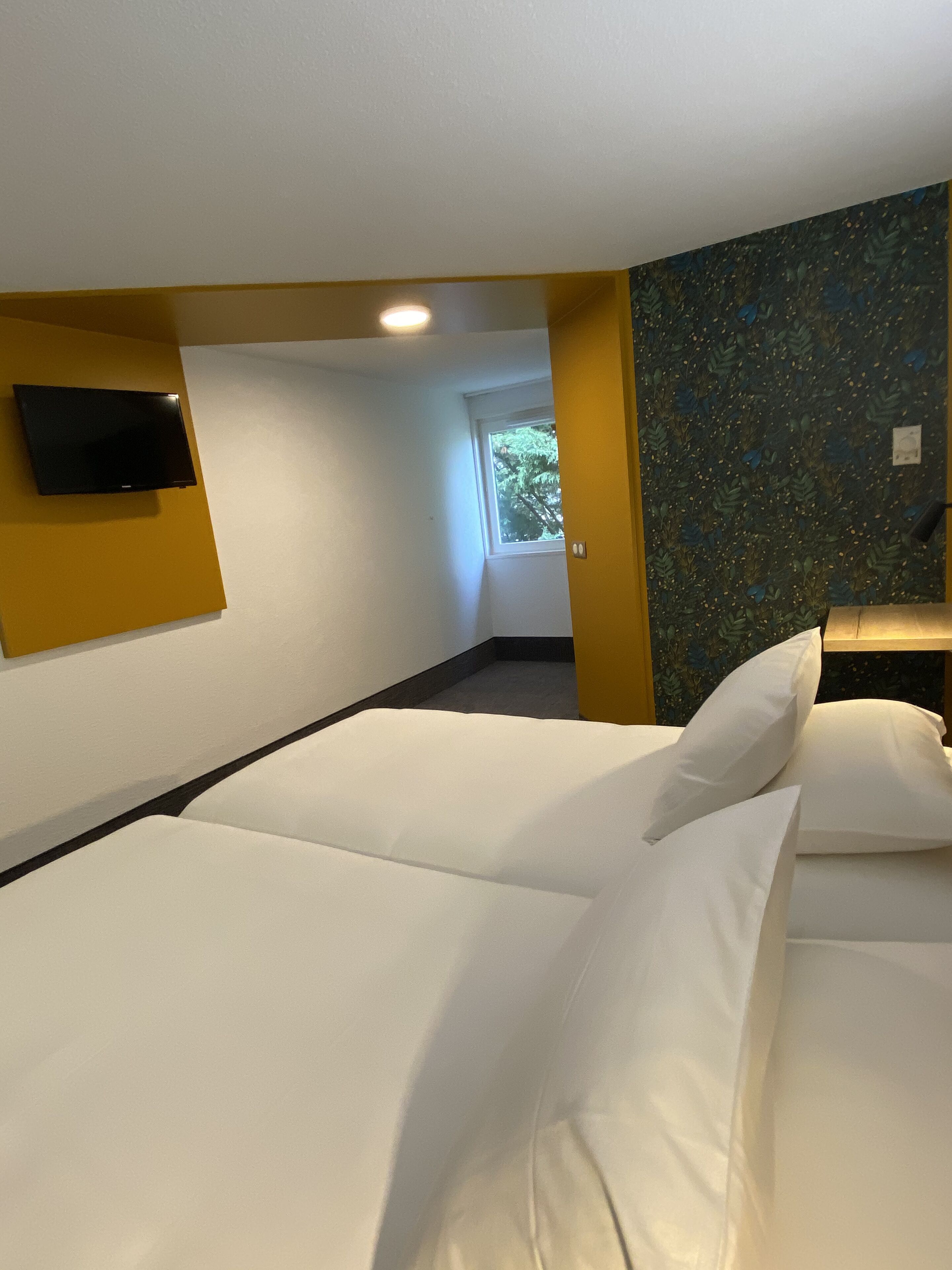 standard room, 2 single beds | desk, blackout curtains, soundproofing, iron/ironing board