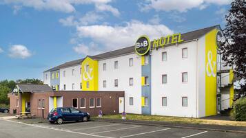 Mặt tiền nơi lưu trú