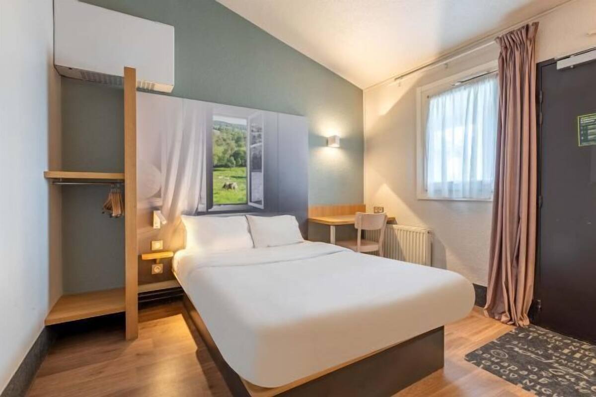 Ropa de cama de alta calidad, escritorio, sistema de insonorización