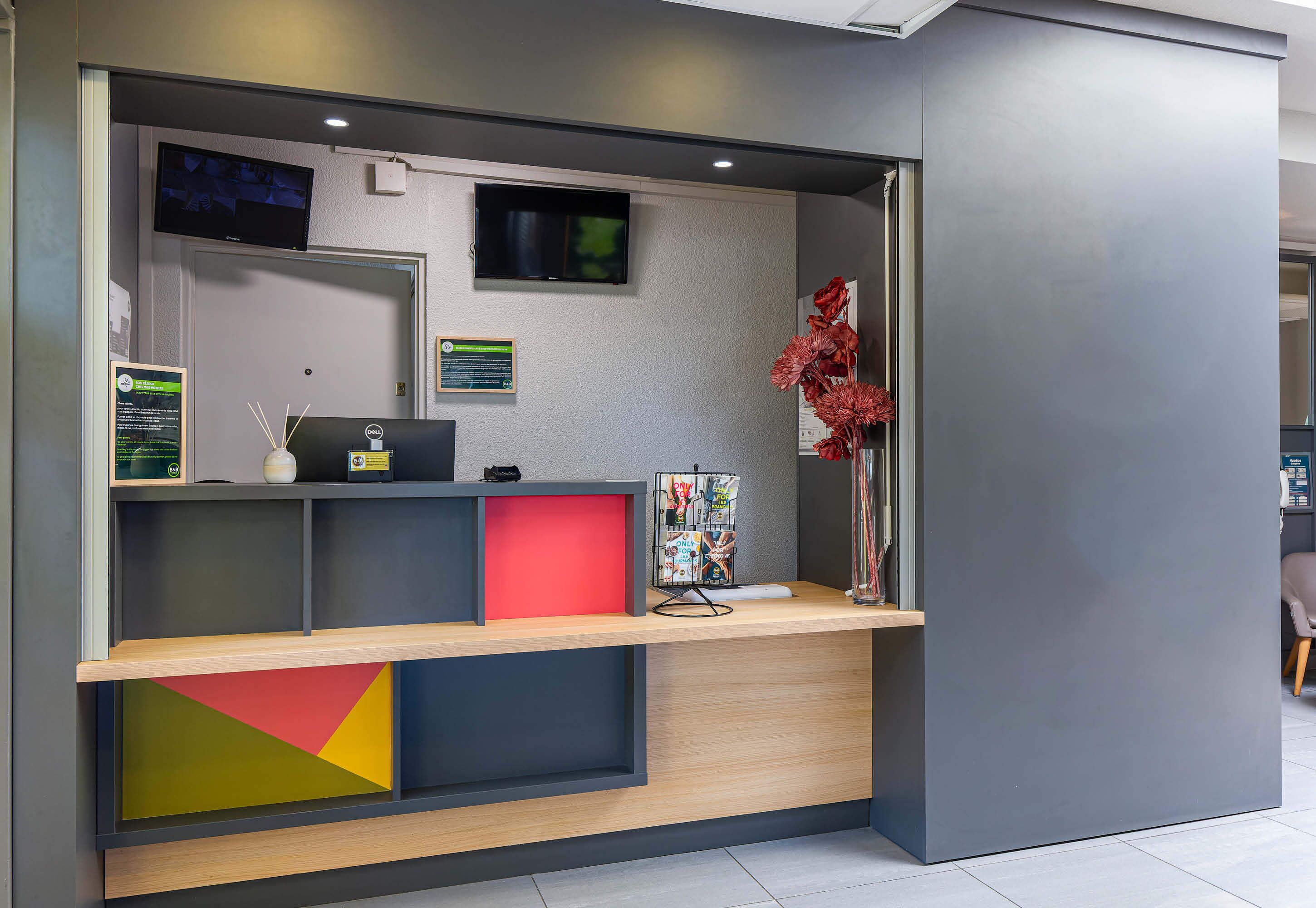 Photo - B&B HOTEL Poitiers 1 Futuroscope