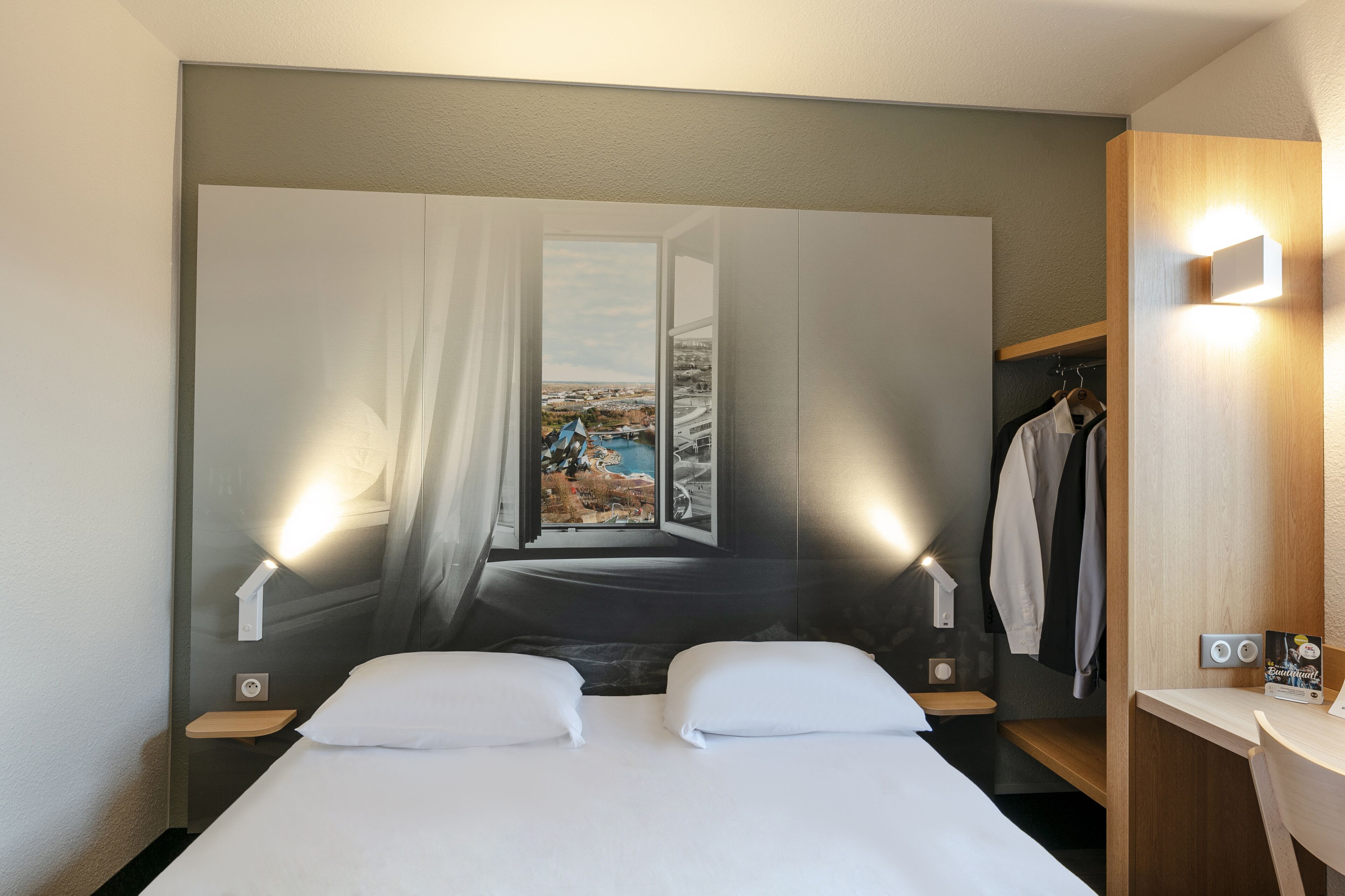 Photo - B&B HOTEL Poitiers 1 Futuroscope