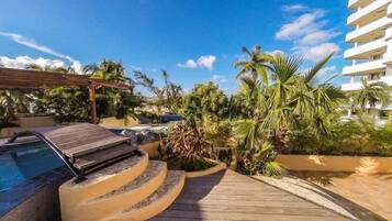 Sundeck