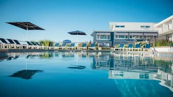 Outdoor pool, sun loungers