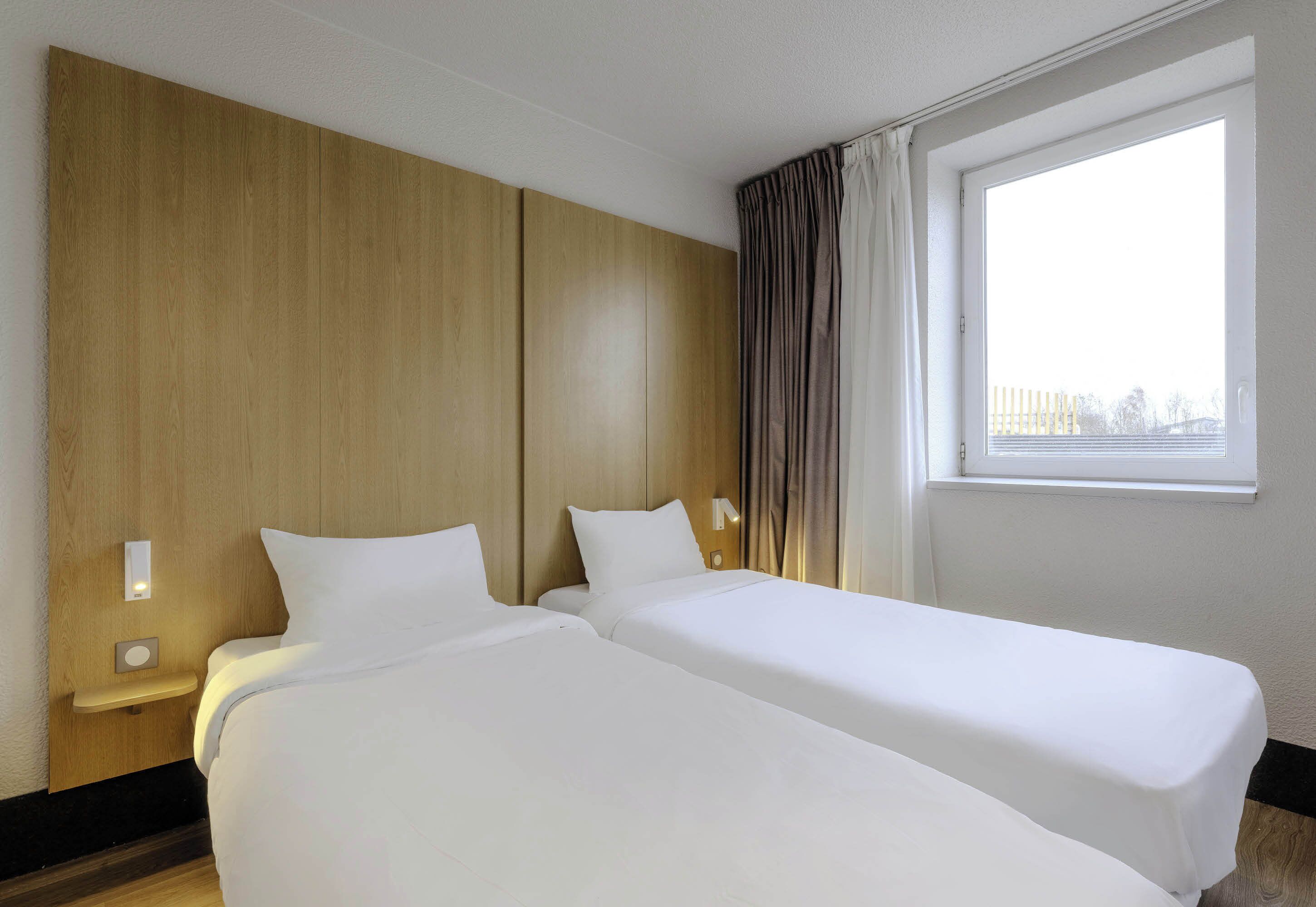 quadruple room, non smoking | 1 bedroom, premium bedding, desk, soundproofing