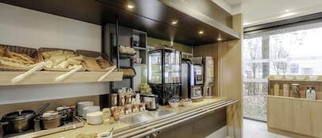 Tägliches Frühstücksbuffet gegen Gebühr