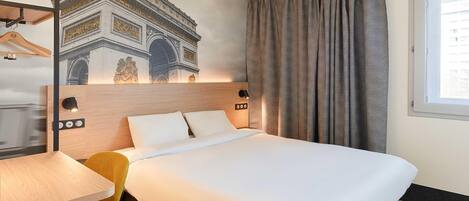 ダブルルーム 禁煙 | 高級寝具、デスク、防音設備、ベビーベッド (無料)