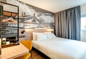 Peralatan tempat tidur premium, meja, kalis bunyi 