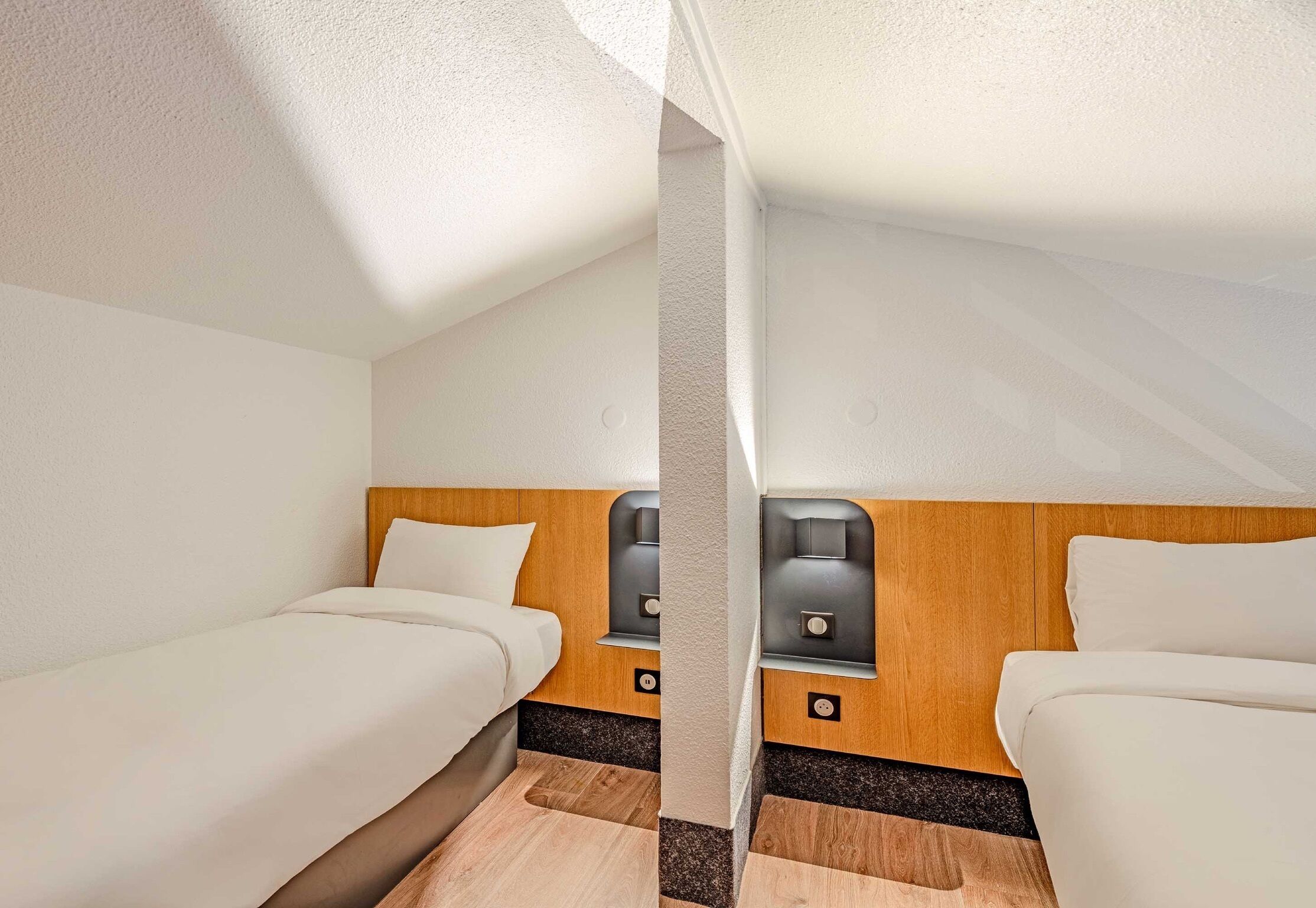 desk, soundproofing, free cots/infant beds, free wifi