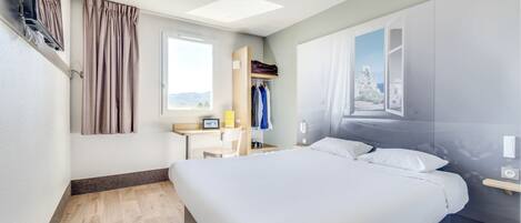 Double Room, Accessible, Non Smoking | Premium bedding, desk, soundproofing, free WiFi