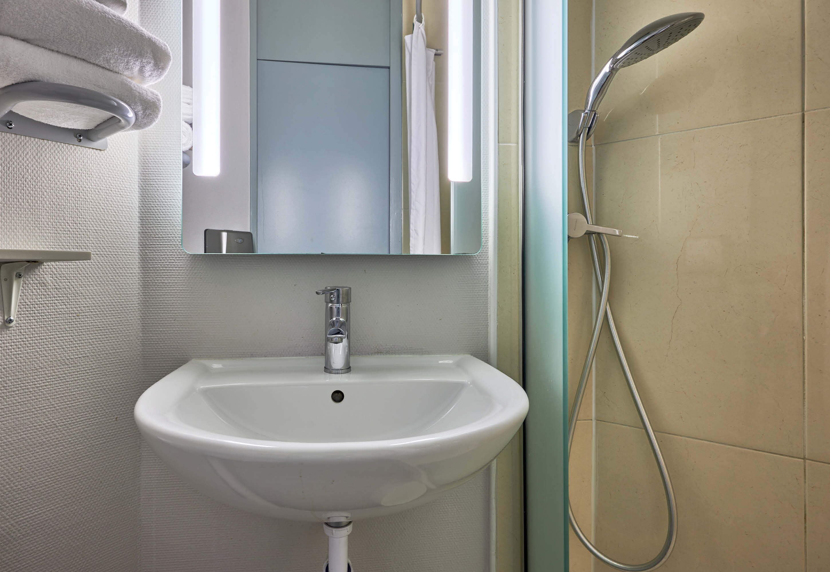 Foto - B&B HOTEL Caen Mémorial