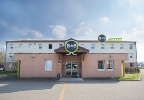 Front of property - B&B HOTEL Auxerre Monéteau (Moneteau)