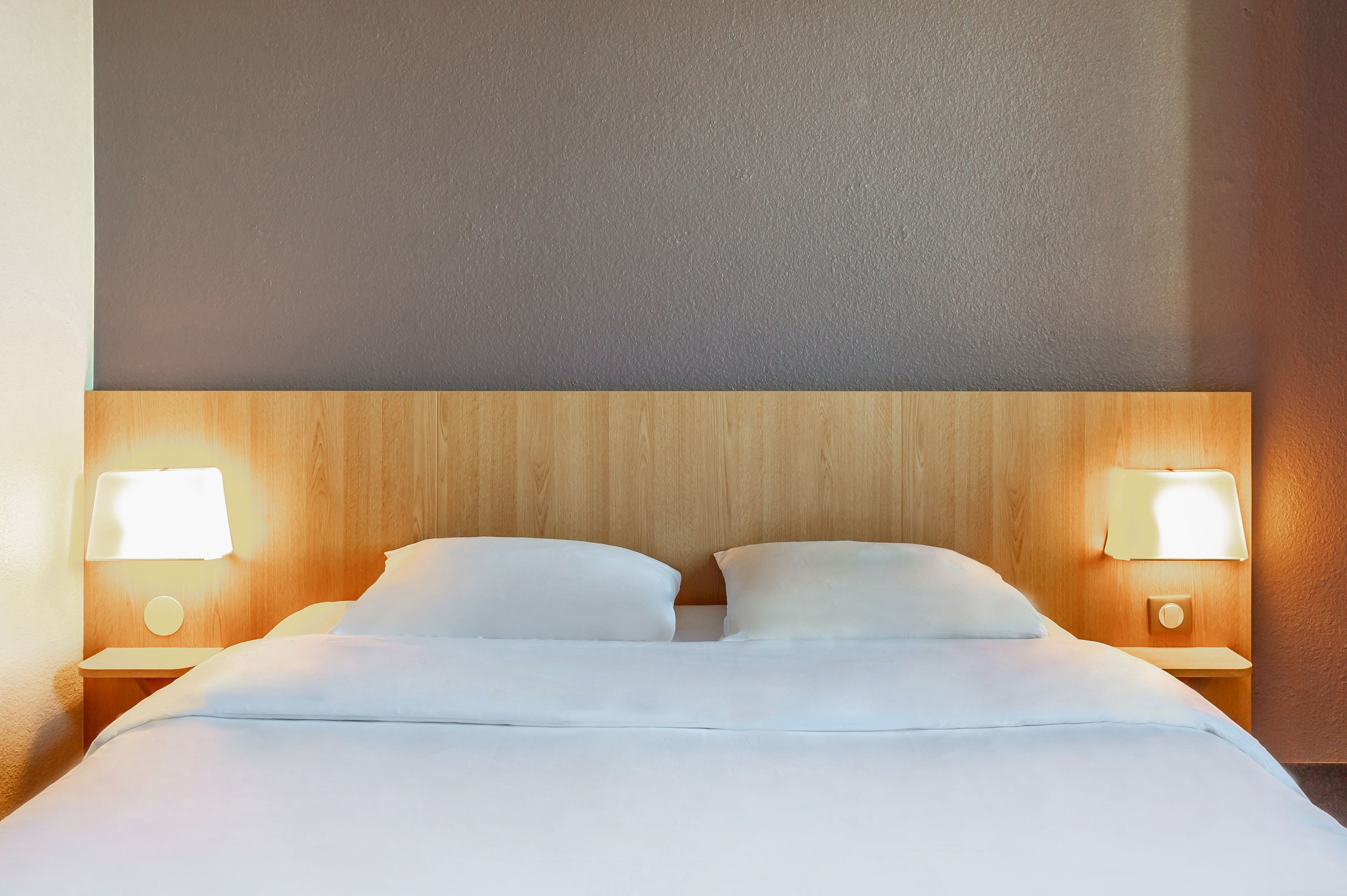 Literie de qualité supérieure, chambres insonorisées, Wi-Fi gratuit