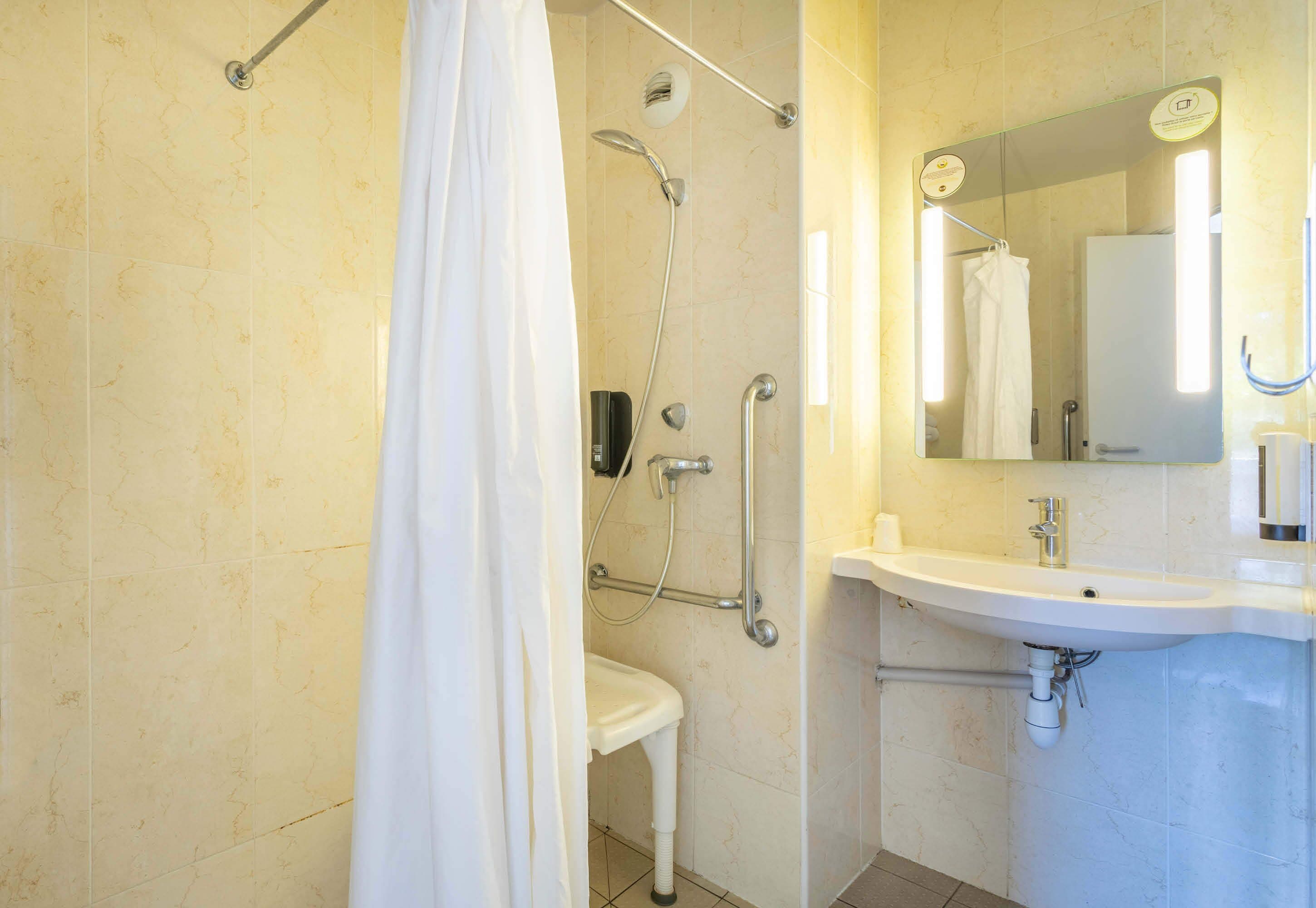 Photo - B&B HOTEL Toulon Ollioules
