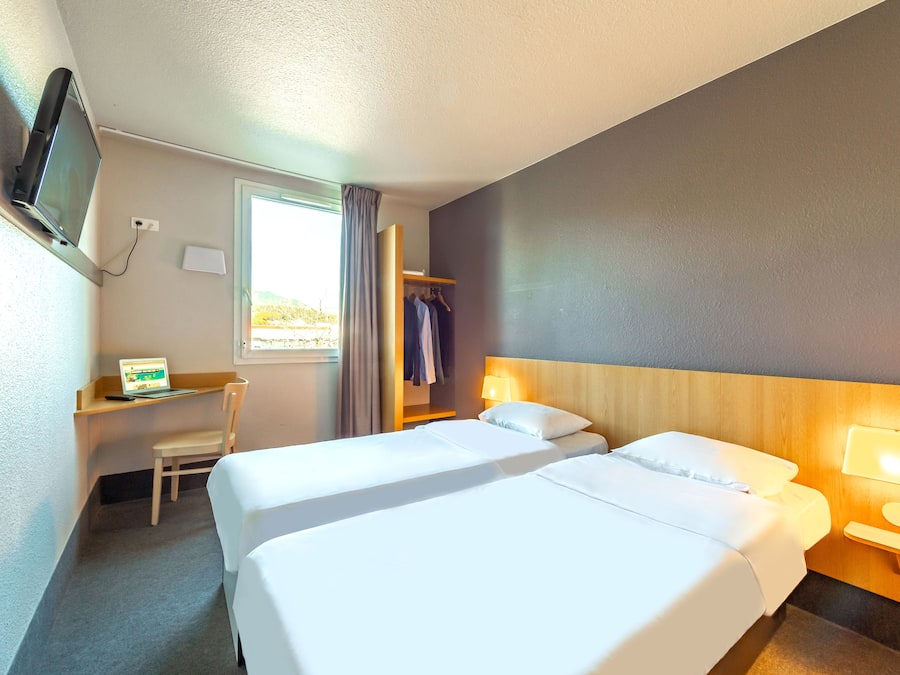 Habitación con 2 camas individuales, no fumadores | Ropa de cama de alta calidad, sistema de insonorización, wifi gratis