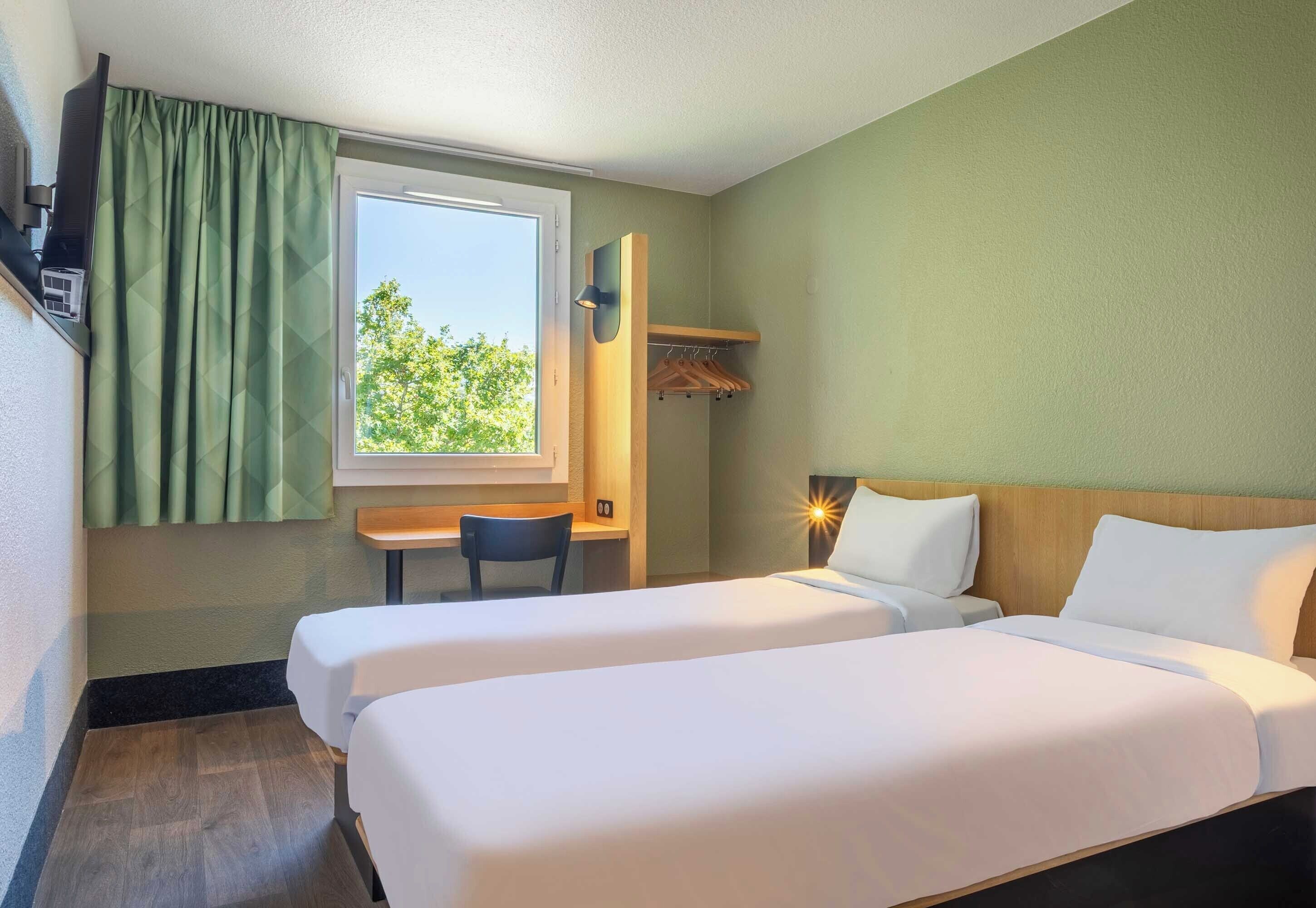 Twin Room, Non Smoking | Premium bedding, soundproofing, free WiFi, bed sheets