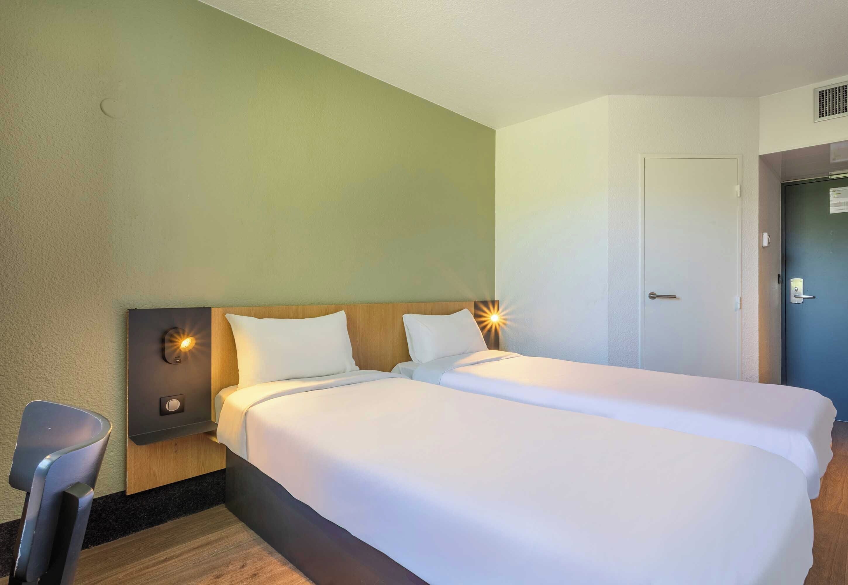 Twin Room, Non Smoking | Premium bedding, soundproofing, free WiFi, bed sheets