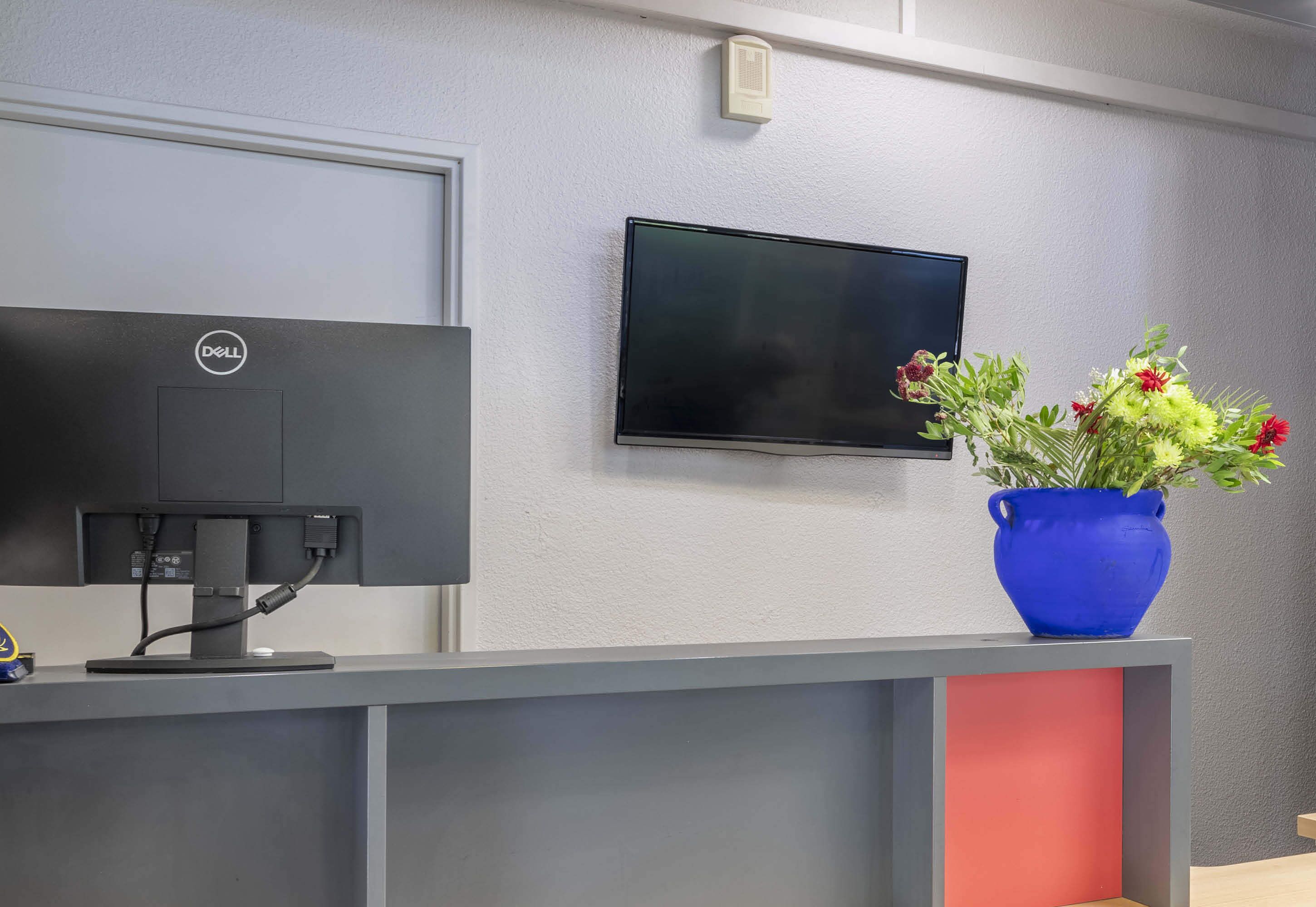 Photo - B&B HOTEL Toulon Ollioules