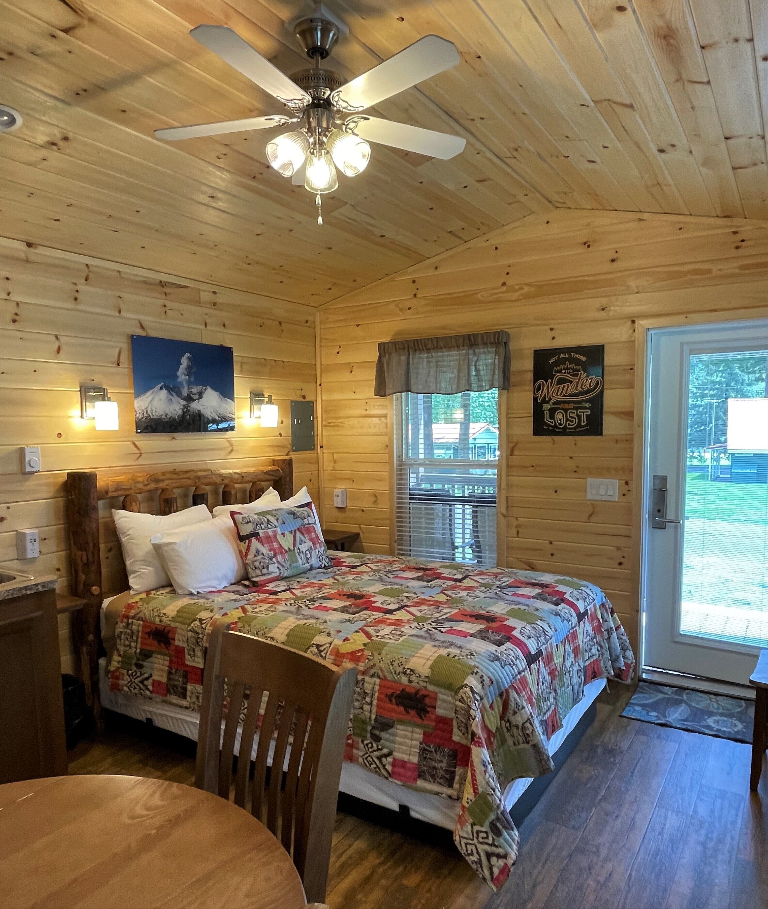 Chalet rustique, Plusieurs lits | Literie de qualité, décor unique, ameublement unique