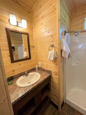 Cabin 13 | Bathroom | Free toiletries, hair dryer, towels, soap - Lone Fir Resort (Cougar)