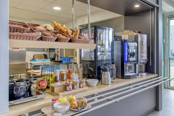 Daily buffet breakfast for a fee