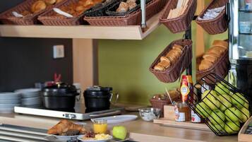 Daily buffet breakfast for a fee