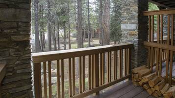 Apartment, 2 Bedrooms | Terrace/patio