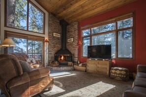 Loft, 2 Bedrooms | Living area