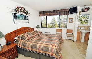 Apartment, 2 Bedrooms | Iron/ironing board, free WiFi - Mammoth Point by 101 Great Escapes (Mammoth Lakes)