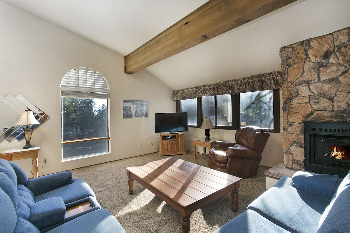 Deluxe Apartment, 2 Bedrooms | Living area | TV, fireplace, DVD player