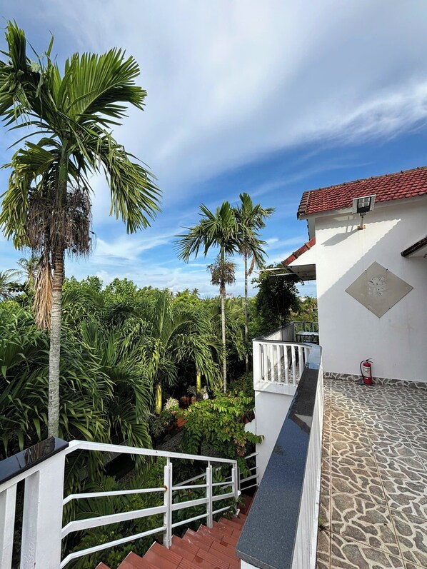 Deluxe Double or Twin Room, Balcony | Minibar, in-room safe, desk, free WiFi