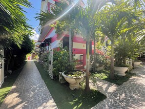 Courtyard - Red House Homestay (Da Nang)