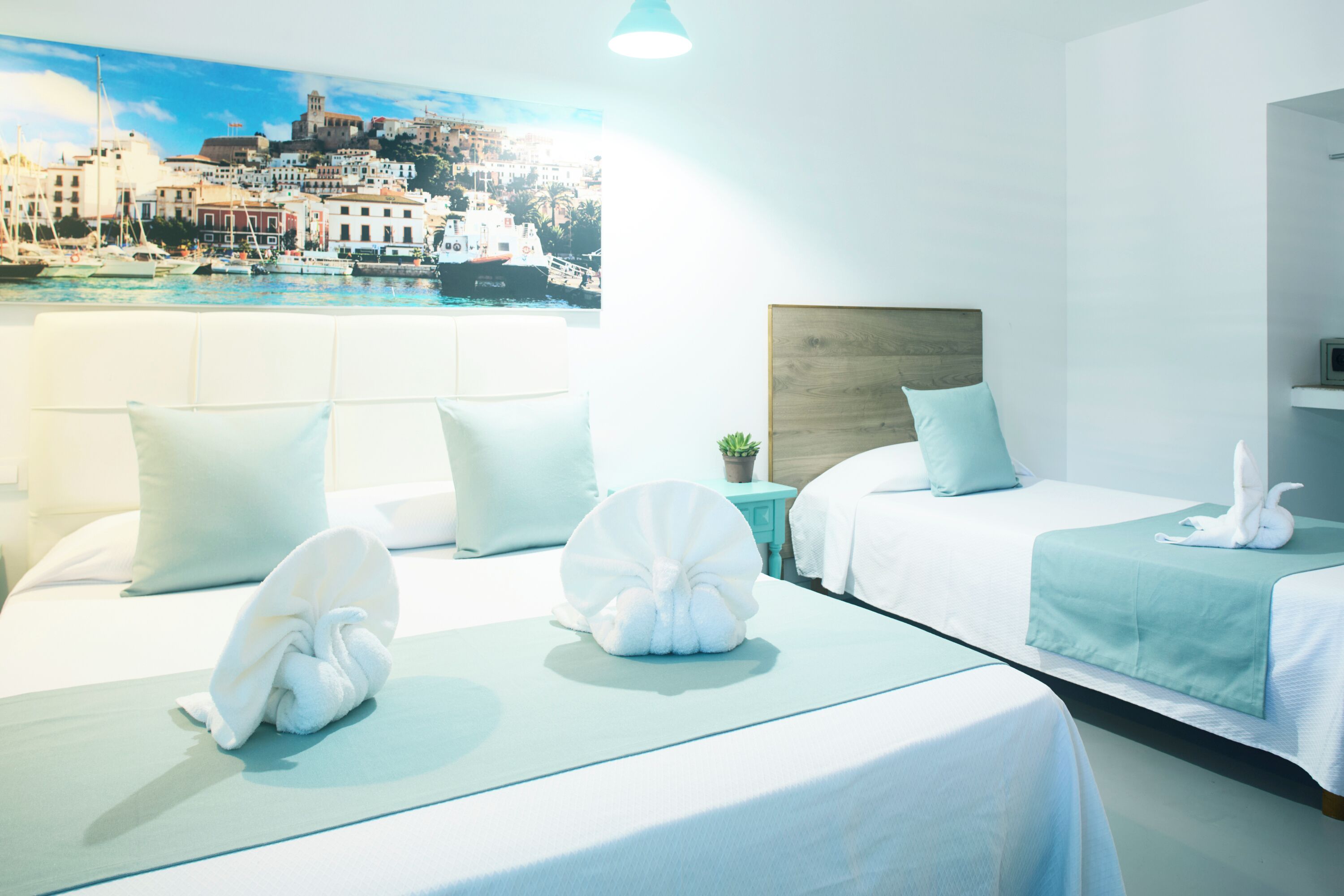 Doppia Deluxe | Una cassaforte in camera, una scrivania, Wi-Fi gratuito, lenzuola