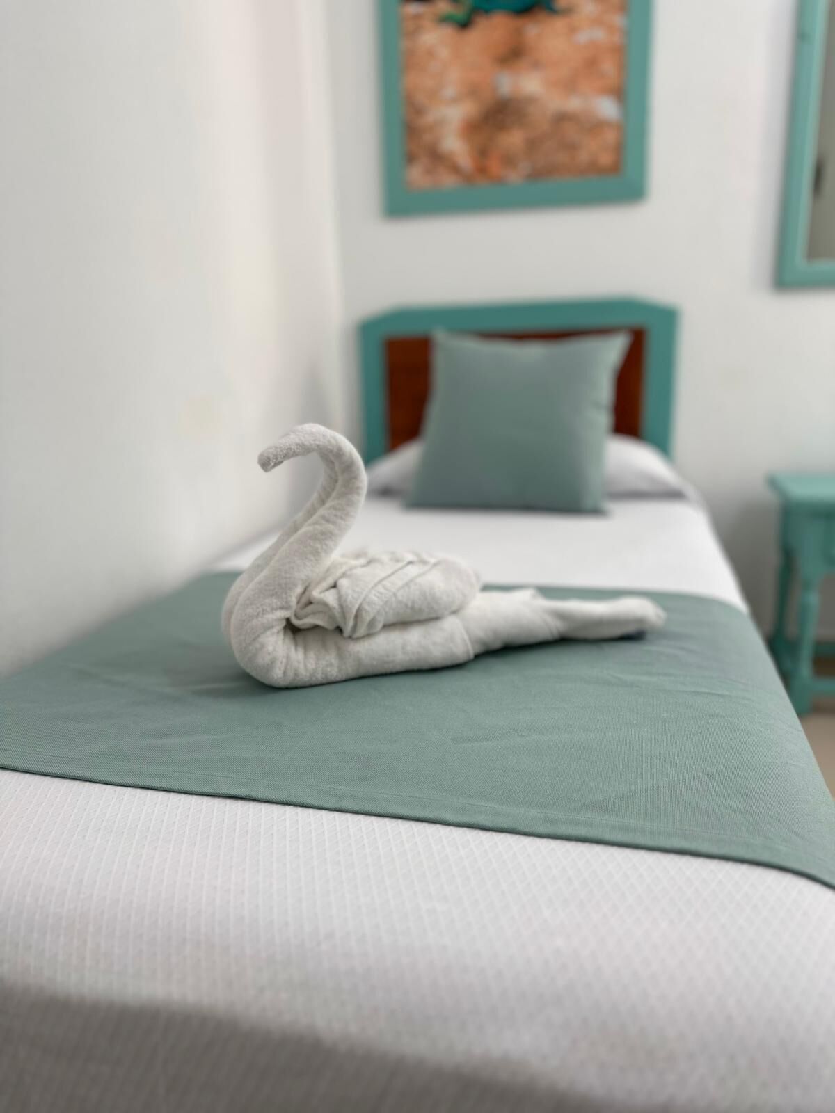 Single Room | In-room safe, desk, free WiFi, bed sheets