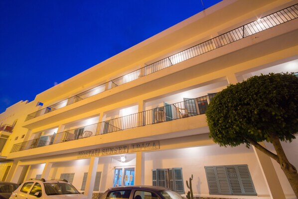 Exterior - Hostal Sunset Ibiza (Sant Antoni de Portmany)