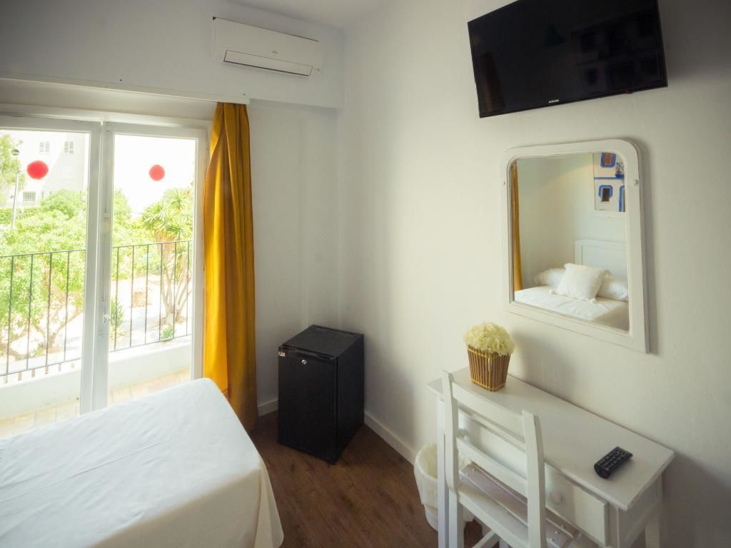 Photo - Hostal Sunset Ibiza
