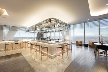 2 restaurants; breakfast, lunch, dinner, and brunch served at InterContinental Los Angeles Downtown by IHG