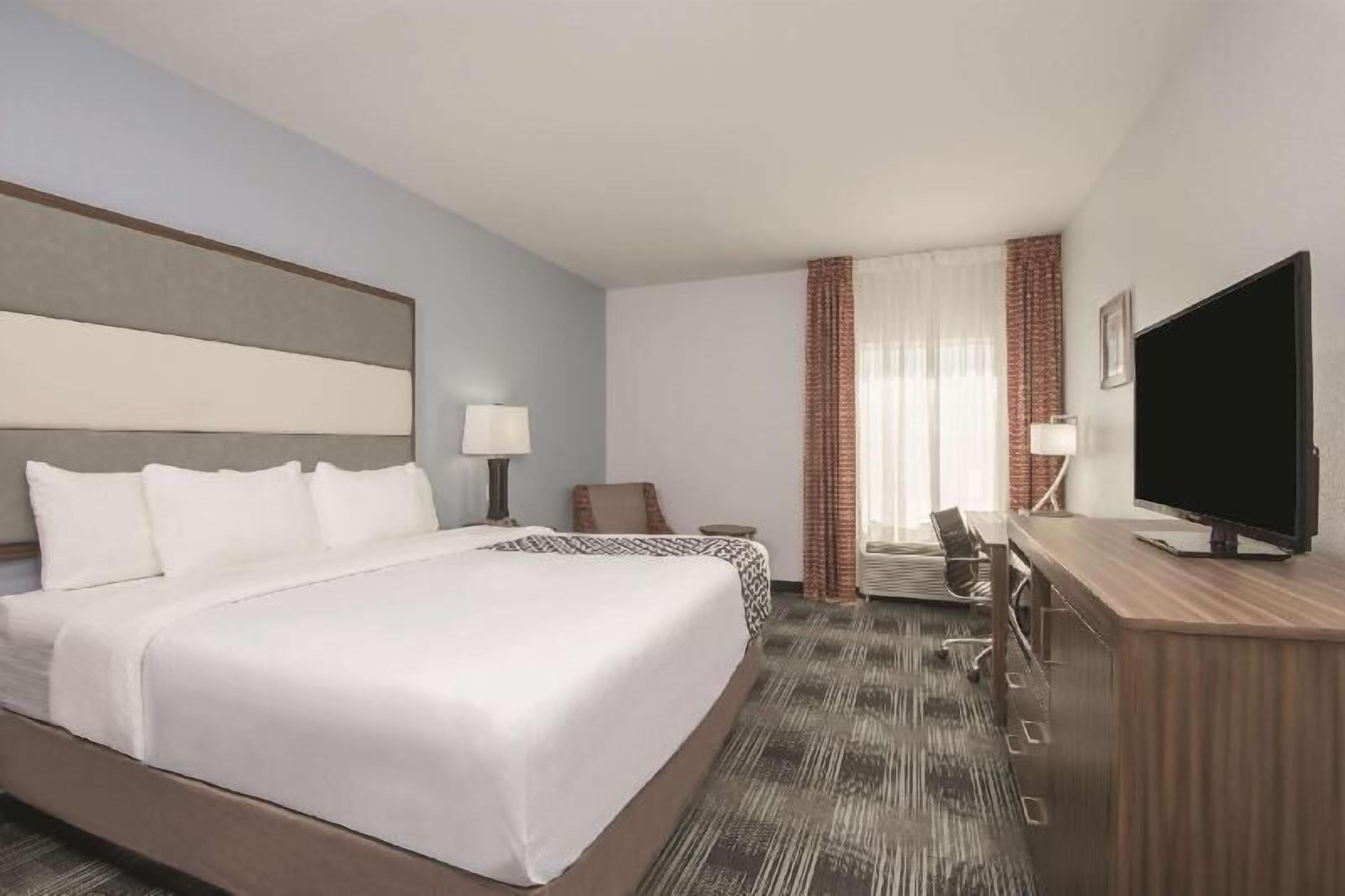 Premium bedding, pillowtop beds, desk, iron/ironing board
