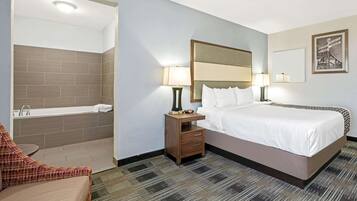 Room, 1 King Bed | Premium bedding, pillowtop beds, desk, iron/ironing board