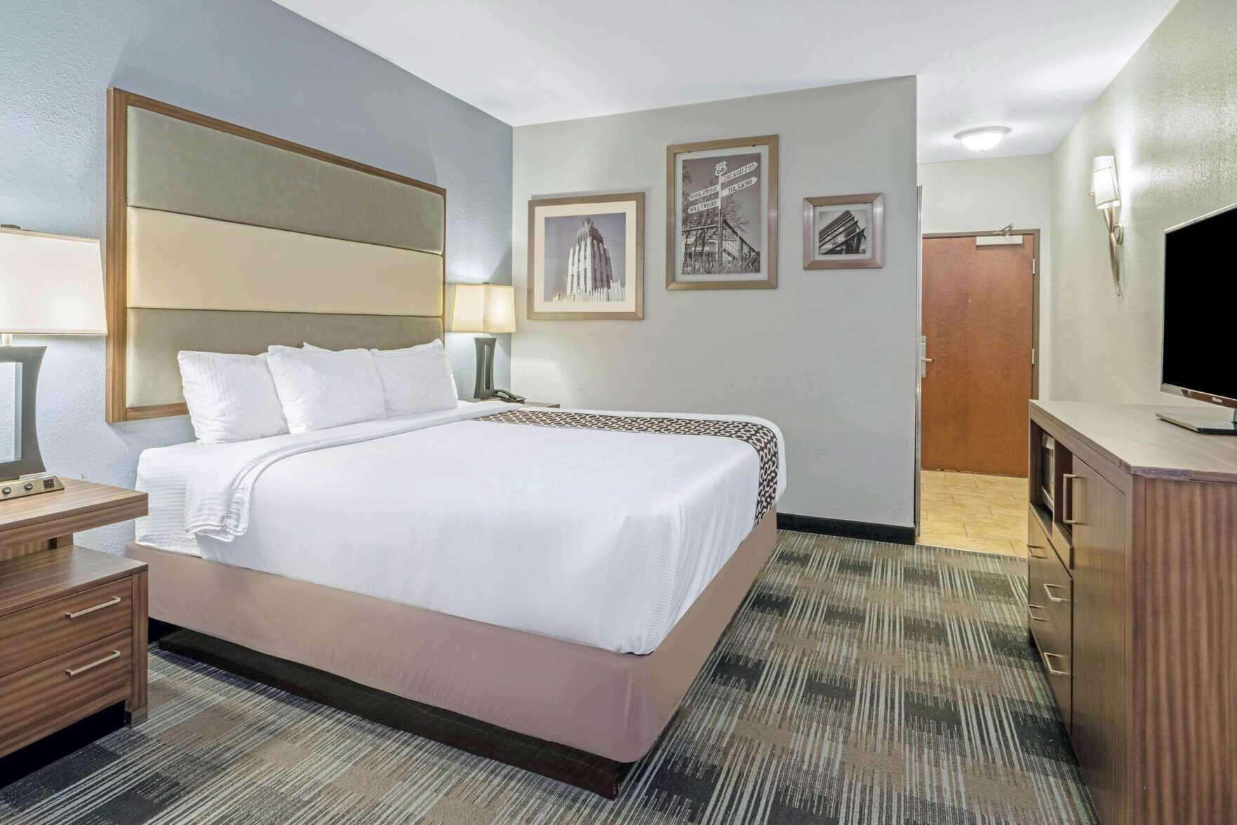 Hochwertige Bettwaren, Pillowtop-Betten, Schreibtisch