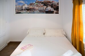 Blackout curtains, free WiFi, bed sheets