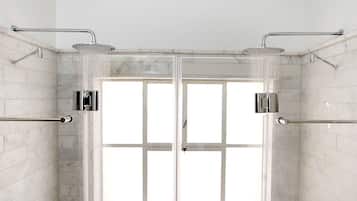 Signature Penthouse, 1 King Bed with Sofa bed | Bathroom shower