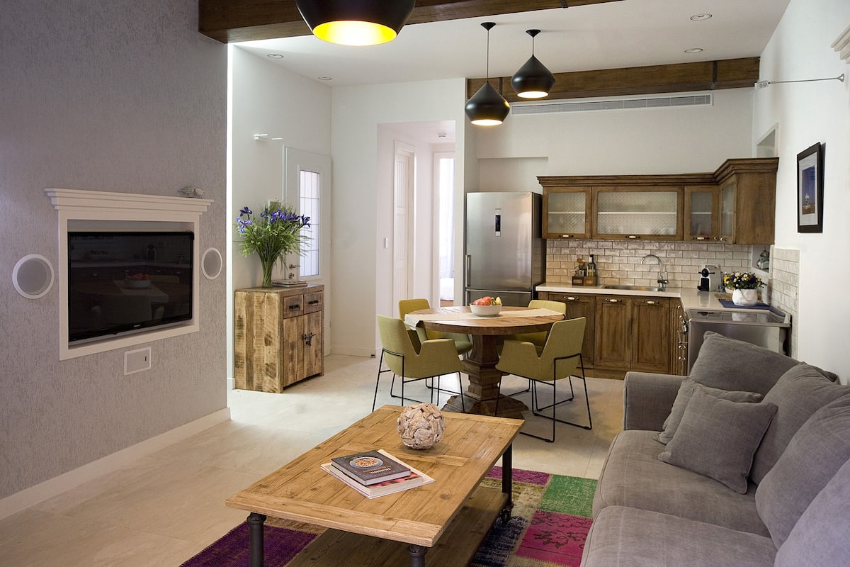 Luxury Apartment, 2 Bedrooms, Ground Floor | 1 bedroom, Egyptian cotton sheets, premium bedding, Select Comfort beds