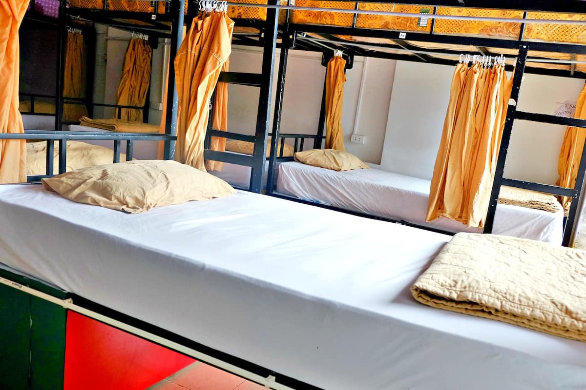 高级房, 男女混合宿舍 (36 Beds) | 办公桌、免费 WiFi