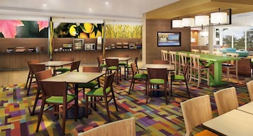 Desayuno bufé gratuito y diario