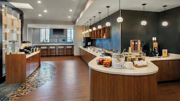 Free daily continental breakfast