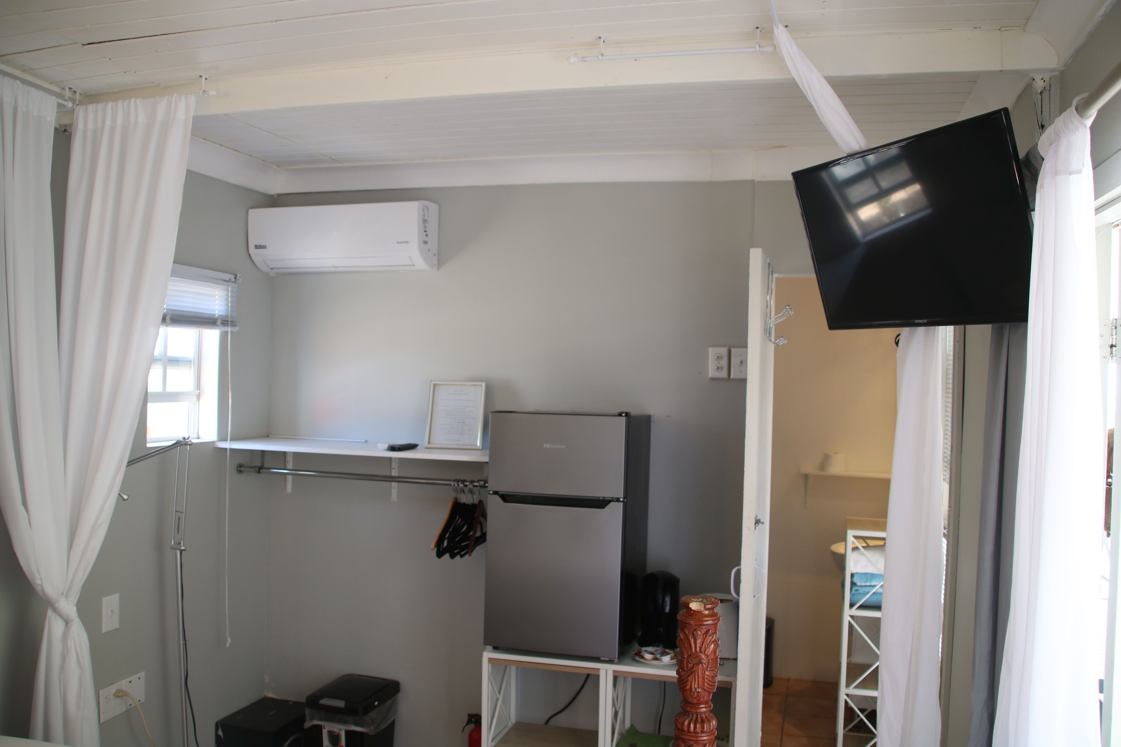 basic studio | in-room safe, bed sheets