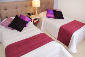 In-room safe, iron/ironing board, free WiFi - La Casa de Maria (Oaxaca)